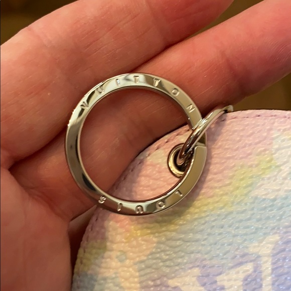 SOLD❗️NWT! 💯% Auth LV pastel Escale keychain - Picture 5 of 7